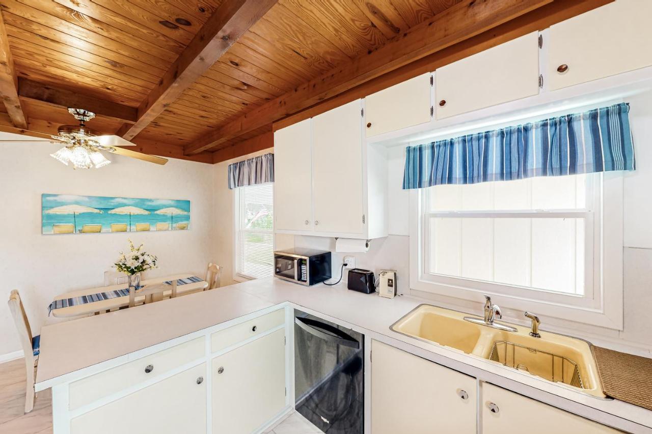 Ginny'S Coastal Cottage 橡树岛 外观 照片